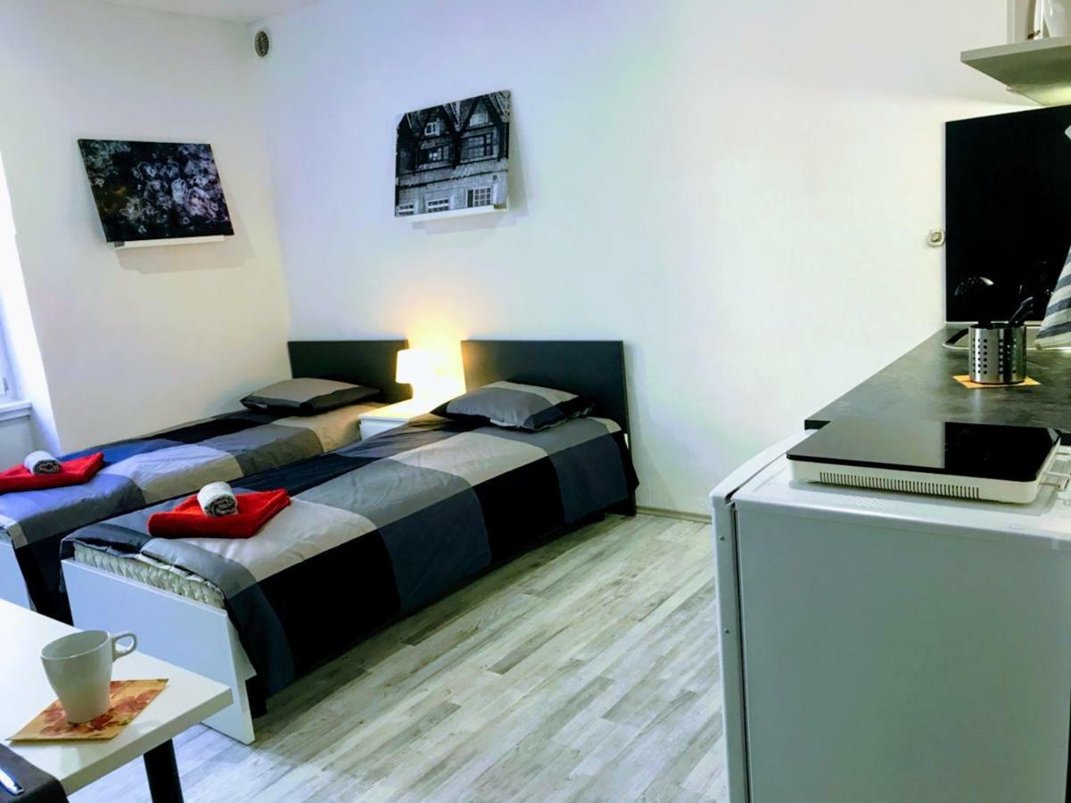 Zpula Center Apartments And Rooms ภายนอก รูปภาพ