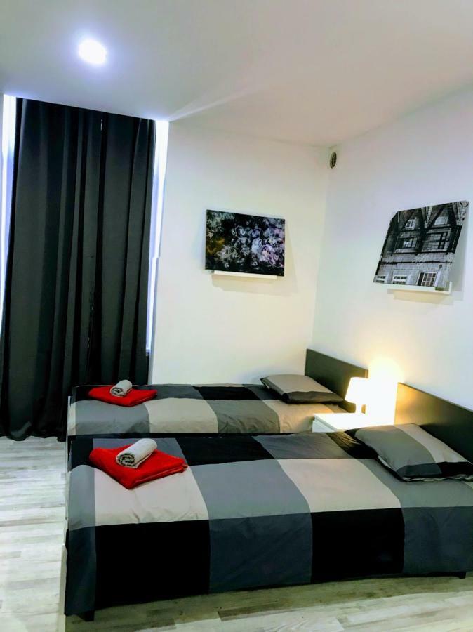 Zpula Center Apartments And Rooms ภายนอก รูปภาพ