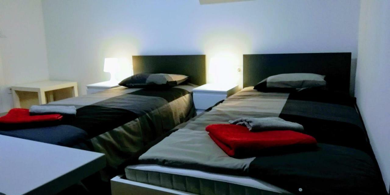 Zpula Center Apartments And Rooms ภายนอก รูปภาพ