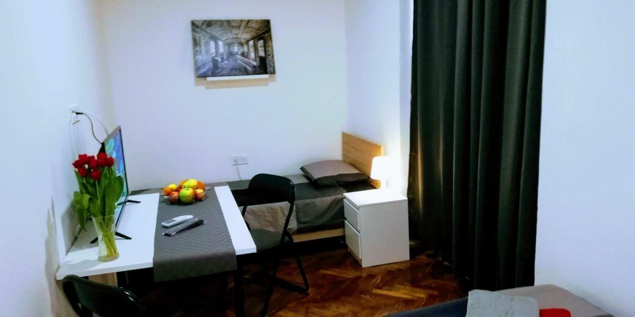 Zpula Center Apartments And Rooms ภายนอก รูปภาพ