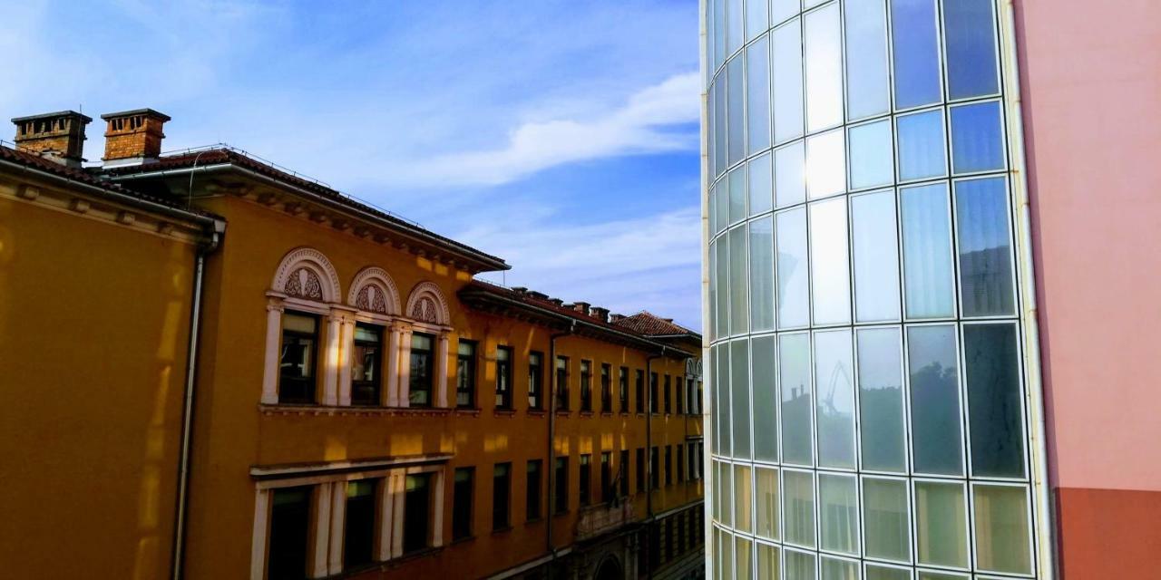 Zpula Center Apartments And Rooms ภายนอก รูปภาพ